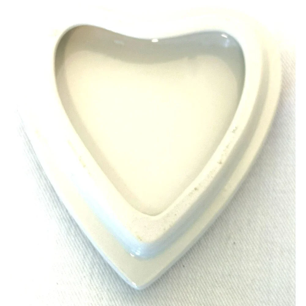 Heart Shape Trinket Box Polychroom Regina Gouda Handpainted Delftware Holland